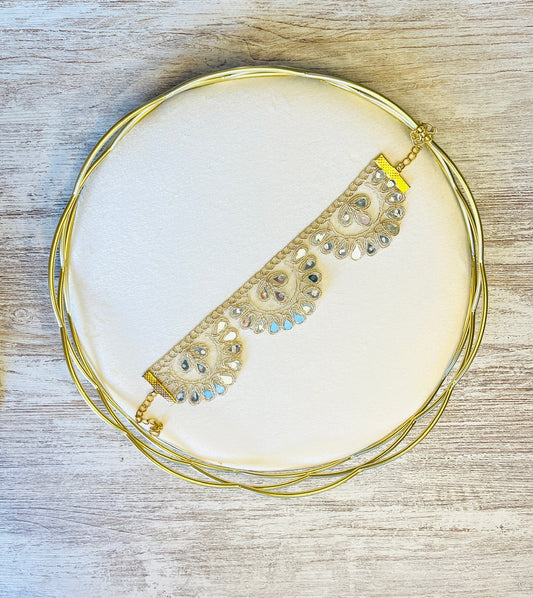 Choker Luz de almendra
