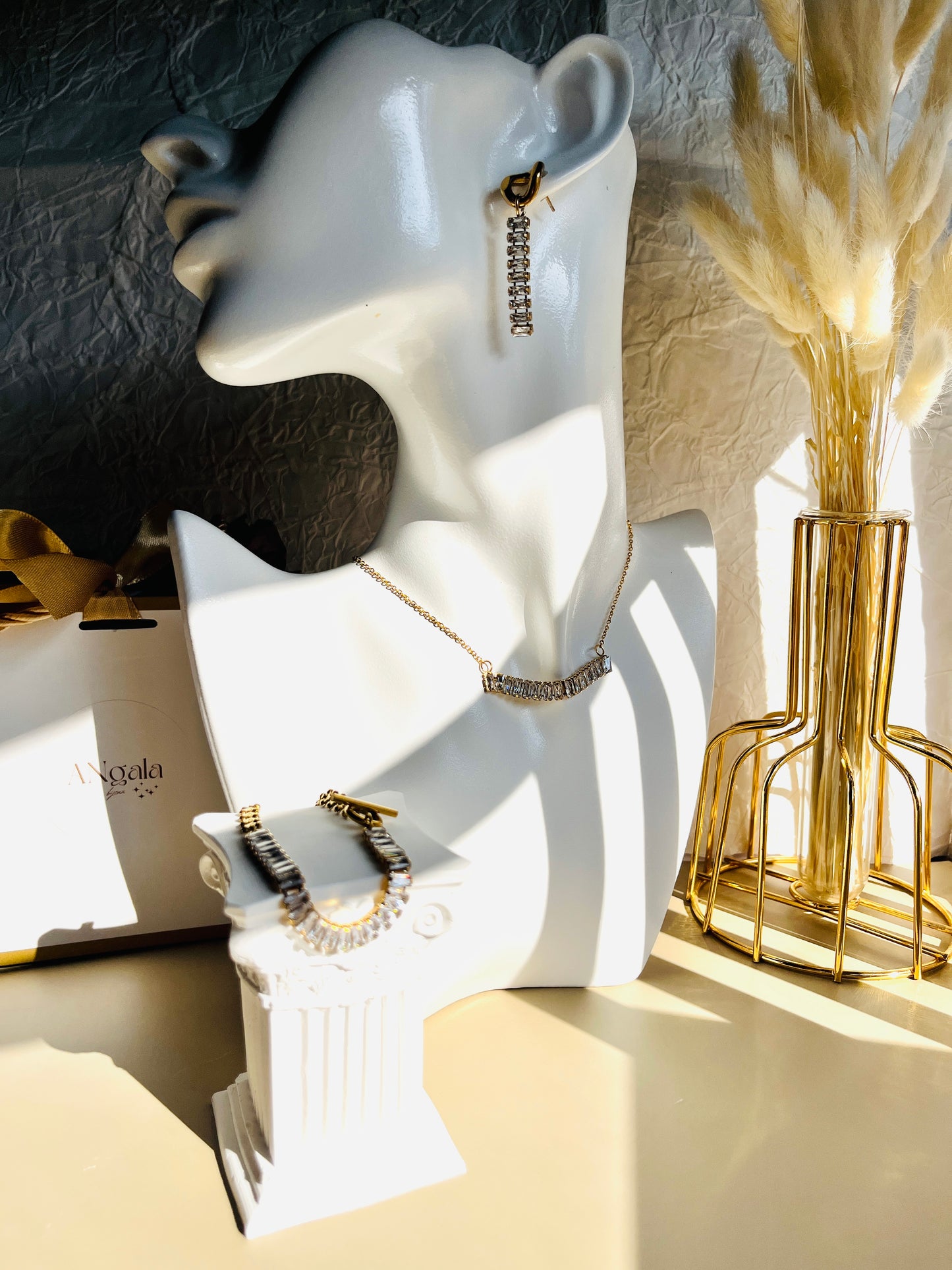 Collar artemisa