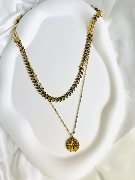 Collar Estela